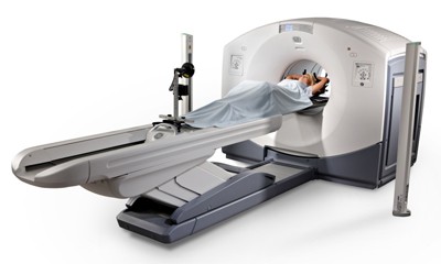 PET/CT là hệ thống thiết bị chẩn đoán hình ảnh giúp phát hiện sớm và phân loại u lành hay ác tính, góp phần nâng cao chất lượng chẩn đoán và điều trị ung thư. Đặc biệt, đánh giá được đáp ứng của bệnh sau mỗi đợt điều trị, giúp bác sĩ lựa chọn phác đồ điều trị tối ưu. Ghi hình PET/CT còn giúp chẩn đoán, theo dõi các bệnh thần kinh, tim mạch, nội tiết...